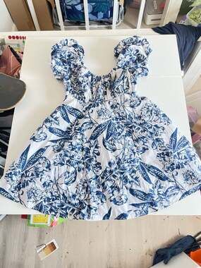 BRAND NEW Abercrombie & Fitch Puff Sleeve Poplin Mini Dress in Blue and White Fl
